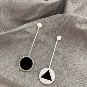 Brinco Back To Black