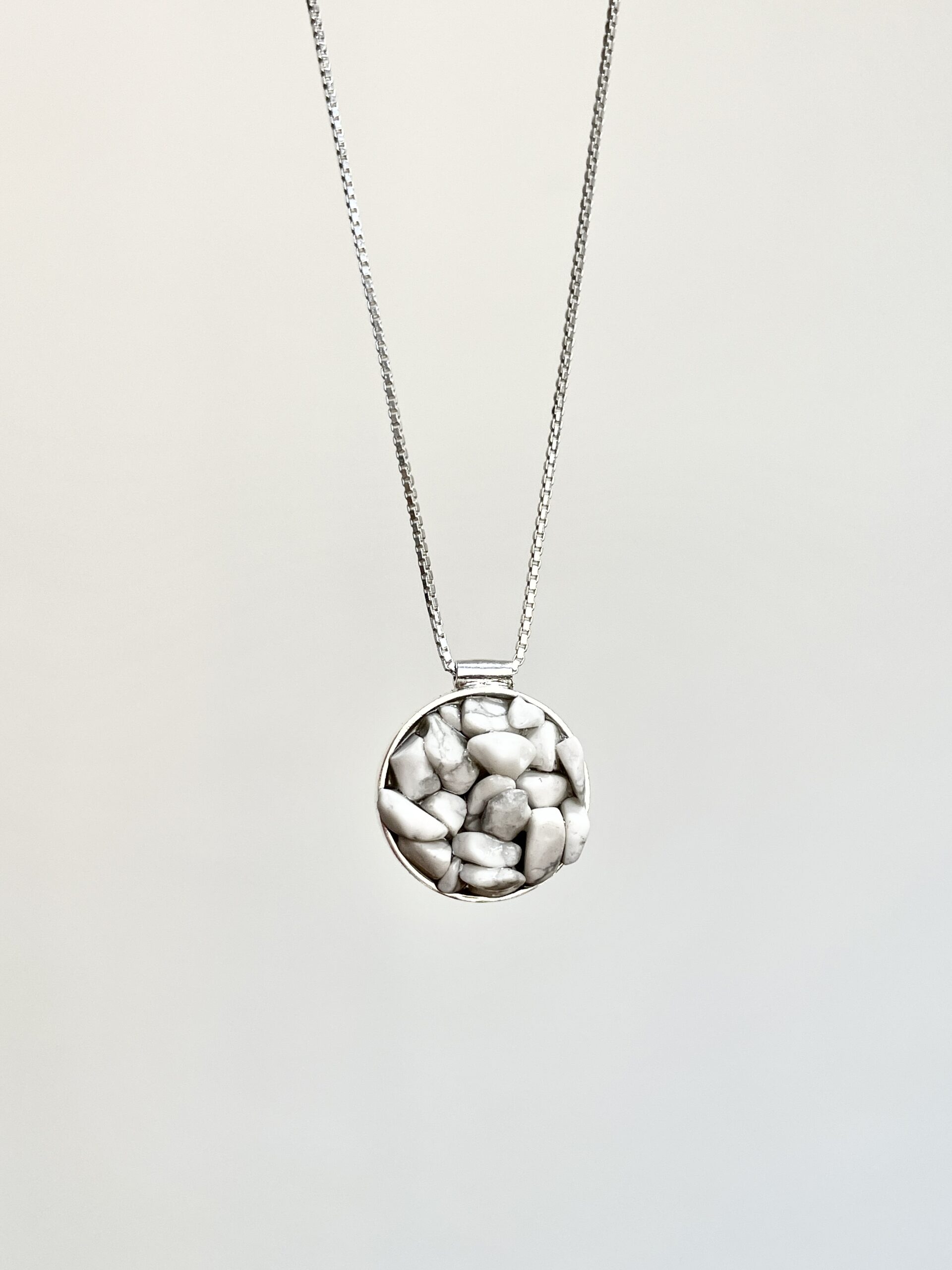 Colar Fragmentos Howlita