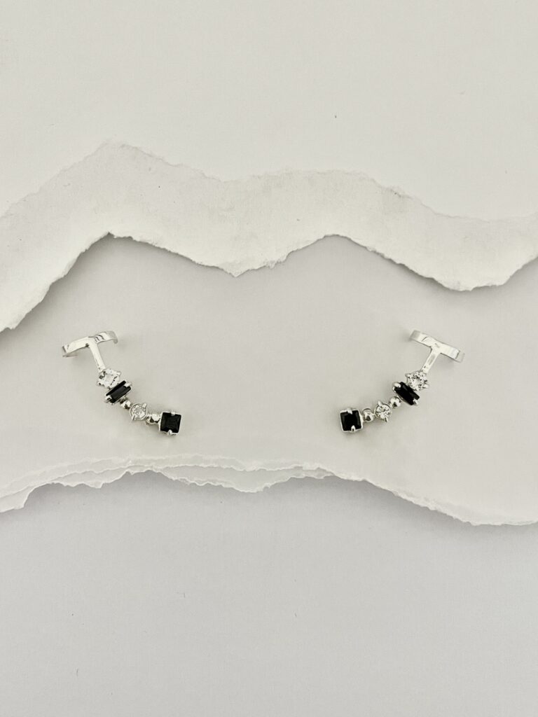 Brinco Iluminar PB (Pérola, Ágata Preta e Topázio Incolor)